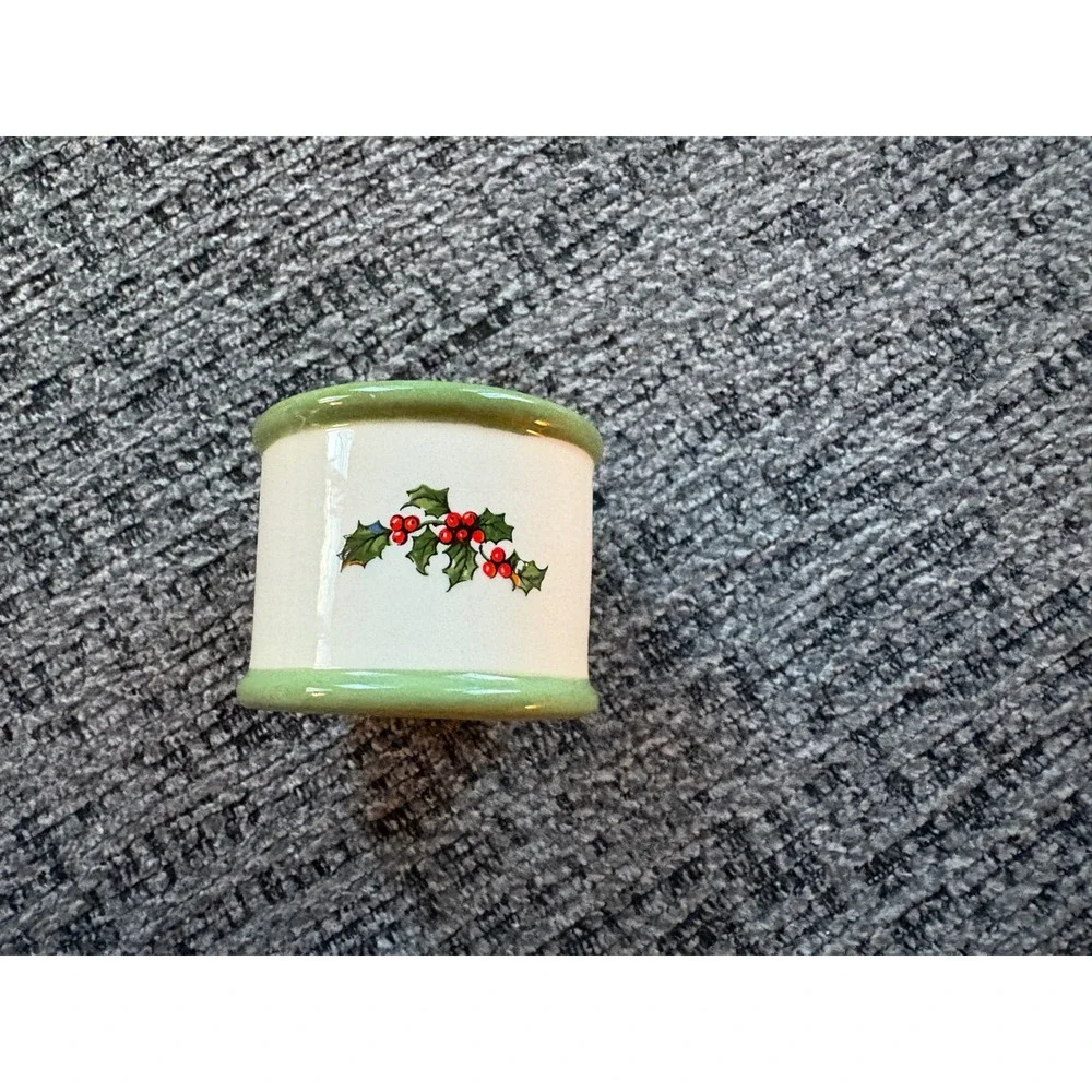 Set of 6 Ceramic Napkin Rings Holly Berry Christmas Holiday Table‎ Decor